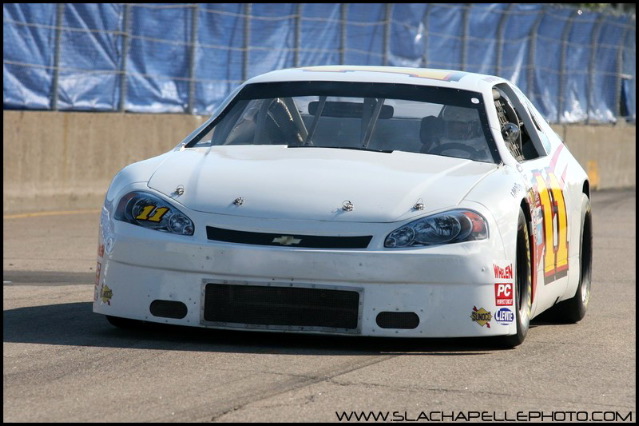 Nascar Canadian Tire GP3R 07 005