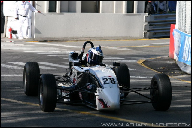 1600 GP3R 07 033
